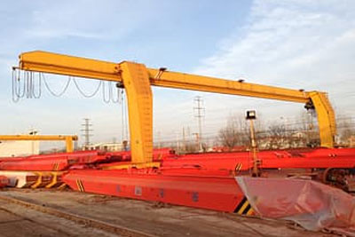 Single girder gantry crane with double cd/md hoists and single cantilever design 