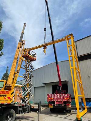 Portable gantry crane with truss leg gantry installation 