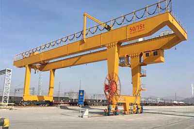 Rail-mounted gantry crane (RMG) for terminal yard for container handling 