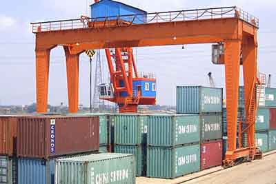 Industrial gantry crane for container handling 