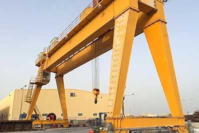 A frame gantry crane 