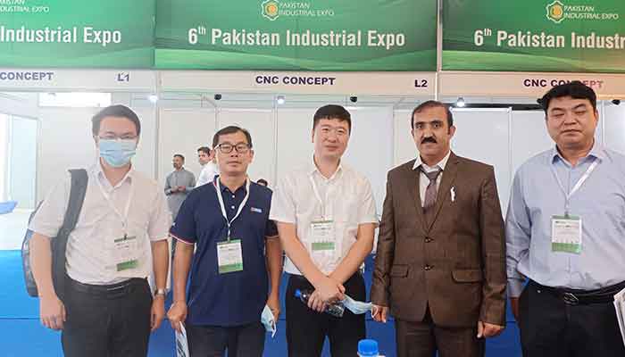 Yuant Crane at Pakistan Expo to provide good overhead crane and better crane services