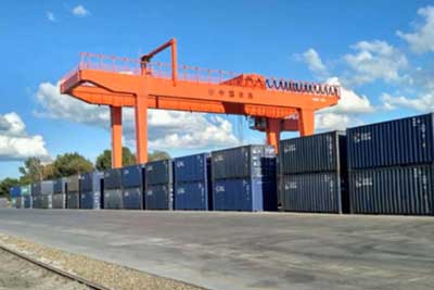 container handling crane 