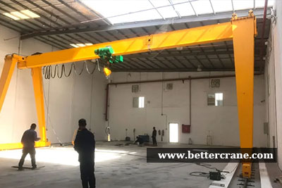 Single girder gantry crane for workshop use 