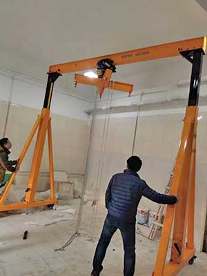 Customized adjustable gantry crane for sale 