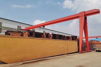 Economical electric hoist single girder semi gantry crane 3 ton for outdoor use