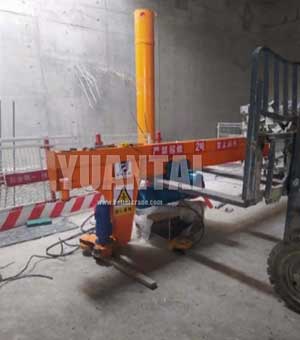 Floor mounted pillar mounted jib crane installation 