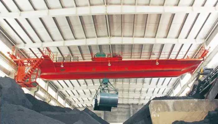 Mining crane with grab bucket for bulk mining handling