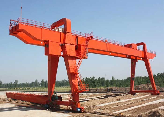 Cantilever gantry crane for outdoor use for material handling 