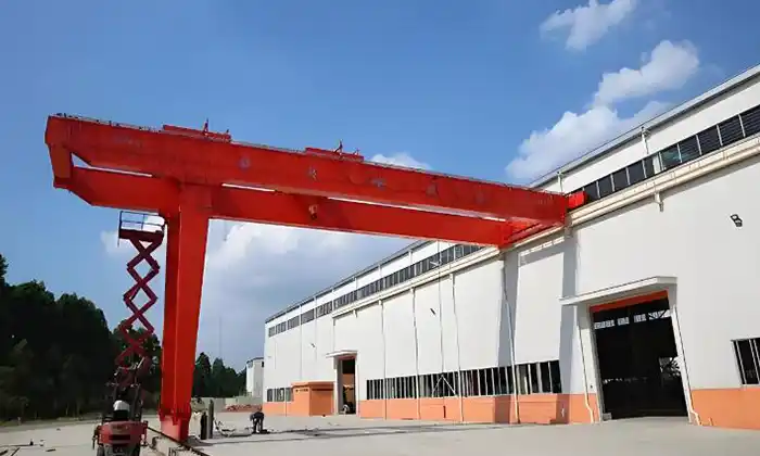 Double girder gantry crane for outdoor use 