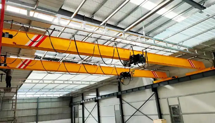 overhead crane for complex lifting and synchronized operations