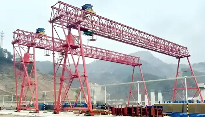 outdoor gantry crane for precasting beam handling 