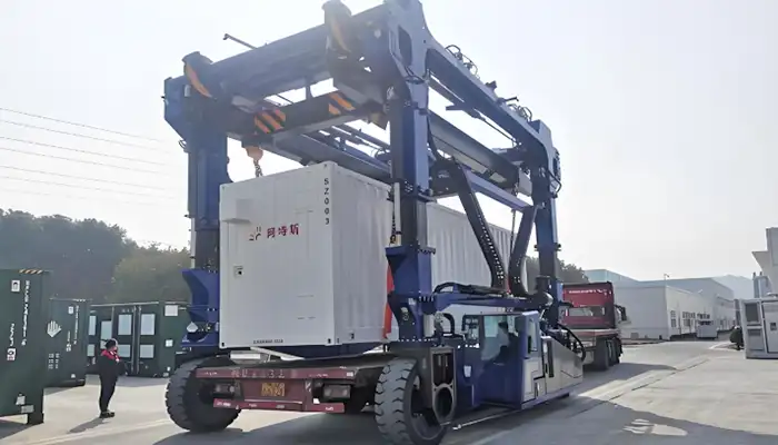 60 ton container straddle carrier 